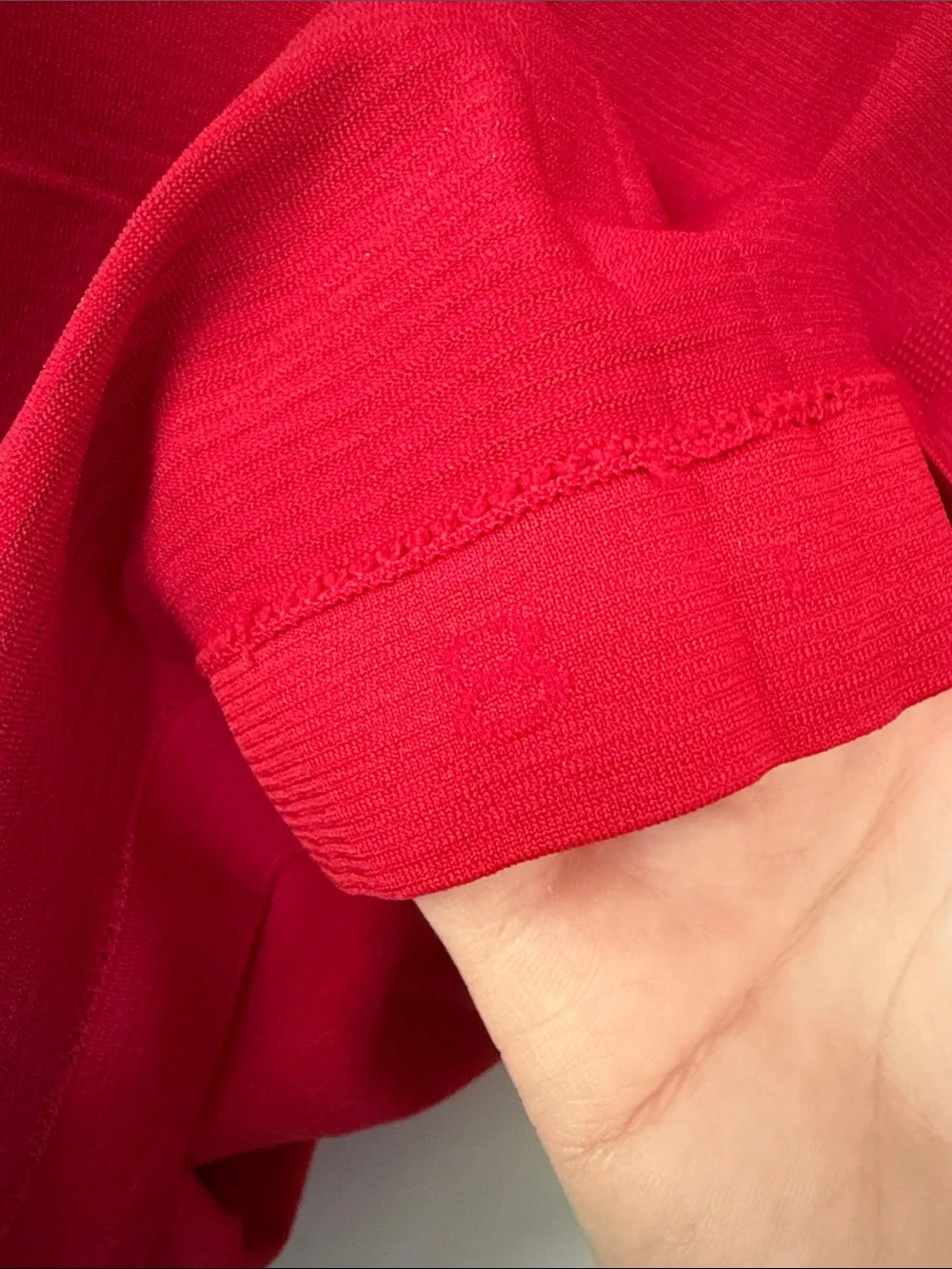 Lululemon Swiftly Tech SS Short Sleeve Tee Size 8 Red - Picture 7 of 7